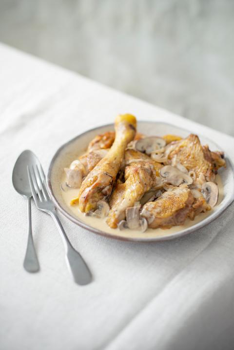 Chicken with cream 