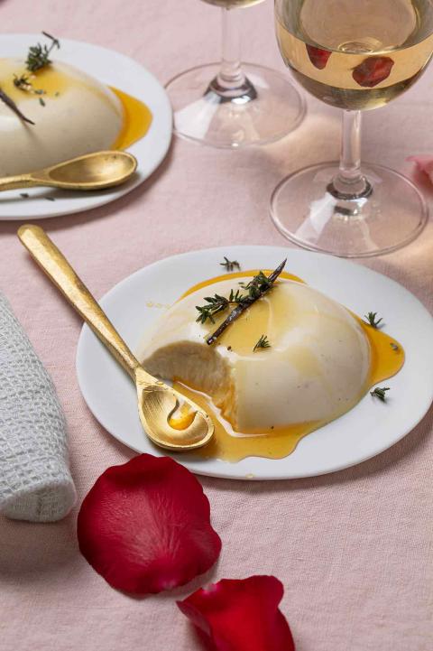 Vanilla, thyme and honey panna cotta