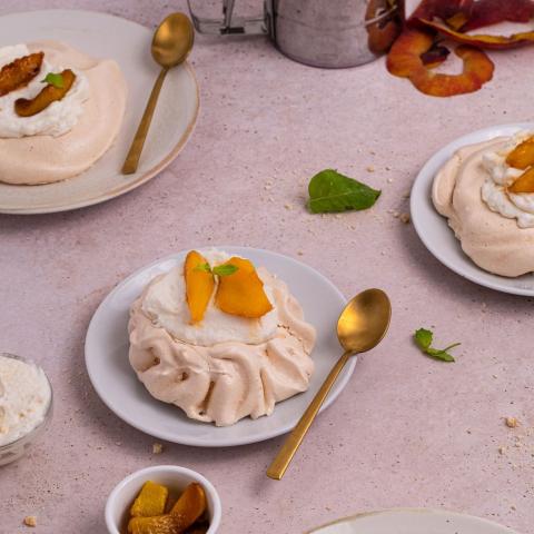 Pavlova de Melocotones