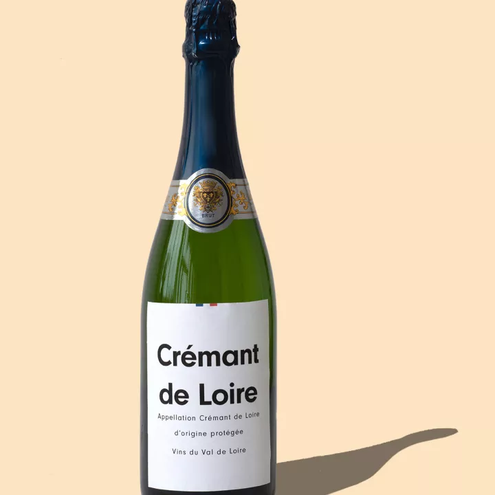 Crémant de Loire on yellow background