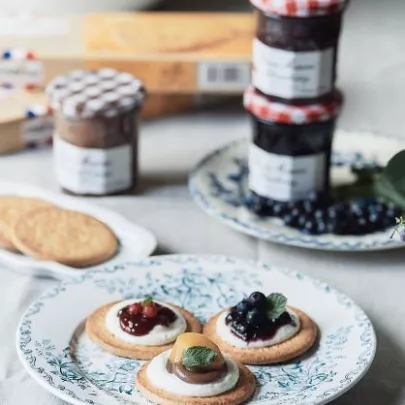 St Michel Cookie Open Sandwich