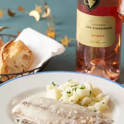 Poisson blanc vapeur, sauce aux champignons 