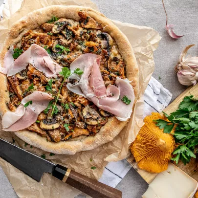 autumn mushroom pizza