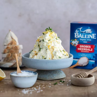 Whipped Salted Butter mit Honig, Zitrone und Thymian